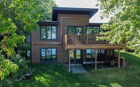 Magnifique Chalet Au Bord Du Lac-Saint-Jean